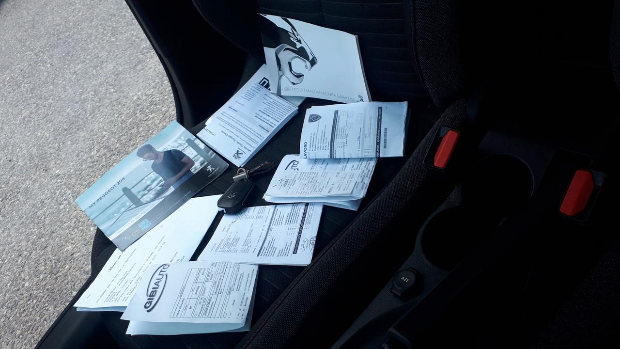 Peugeot 208 1.2 benz PureTech 5PT 75CV 2020