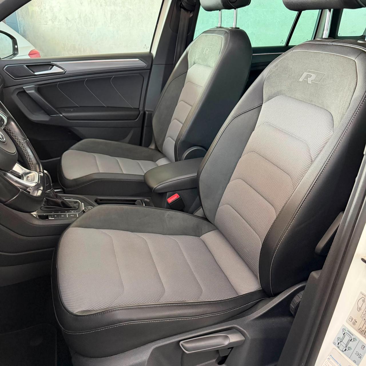 Volkswagen TIGUAN 2.0 TDI 4 MOTION DSG R-LINE