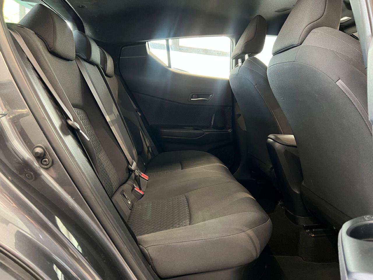 Toyota C-HR 1.8 Hybrid E-CVT Active