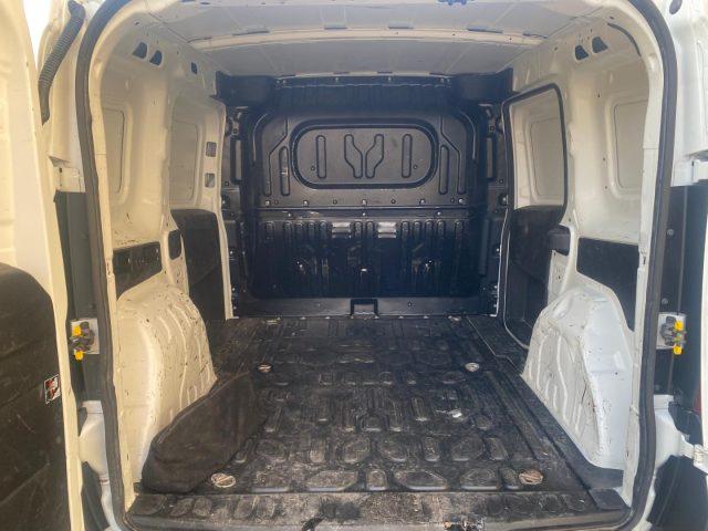 FIAT Doblo 1.6 JTDM 90cv DISPLAY 8 "-CANERA-RUOTINO