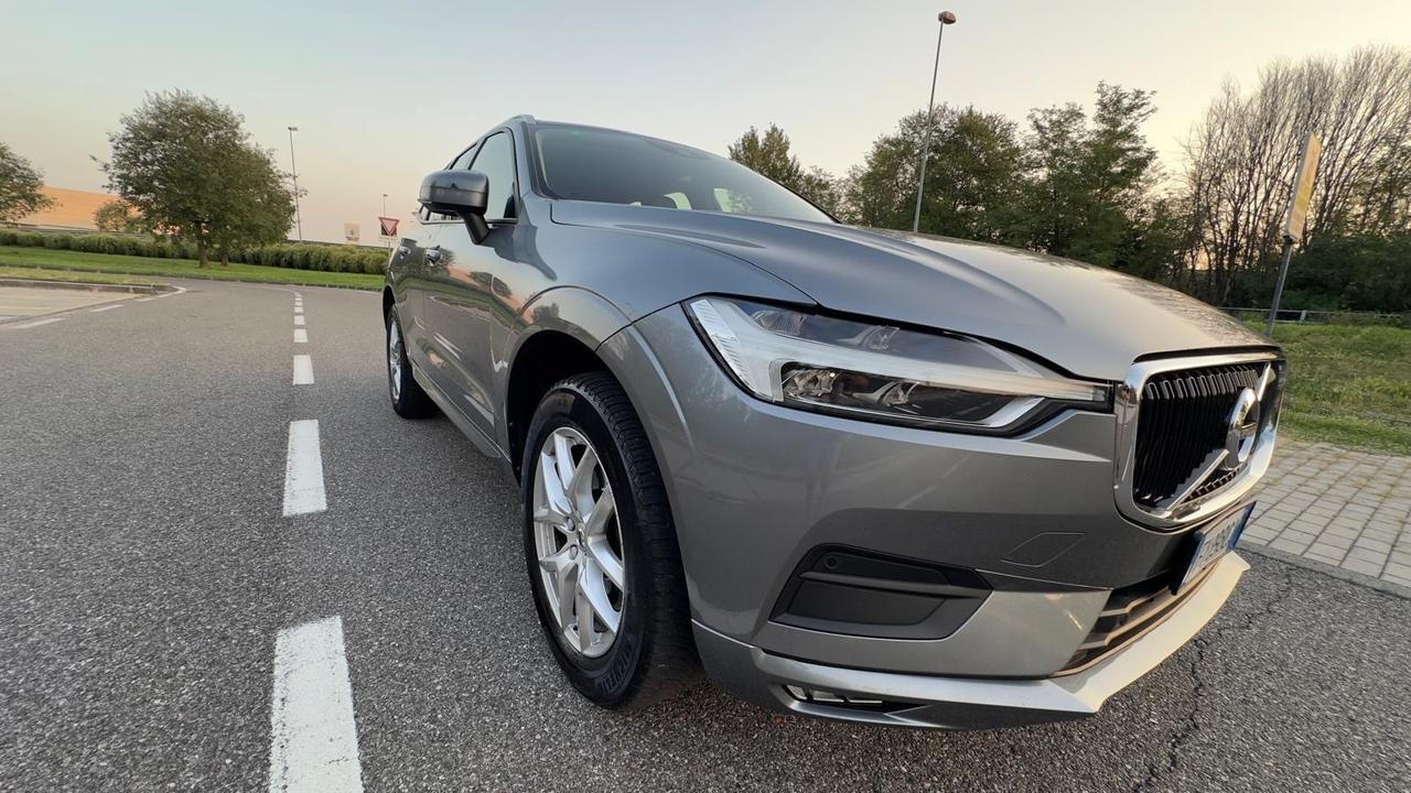 Volvo XC 60 XC60 D5 AWD Geartronic R-design