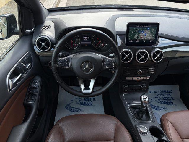 MERCEDES-BENZ B 200 d 136Cv Sport