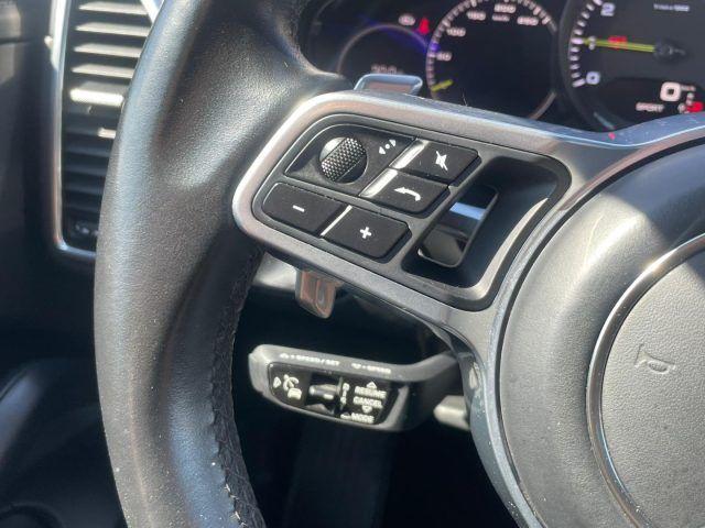 PORSCHE Cayenne Coupé 3.0 V6 340 CV E-Hybrid 4X4