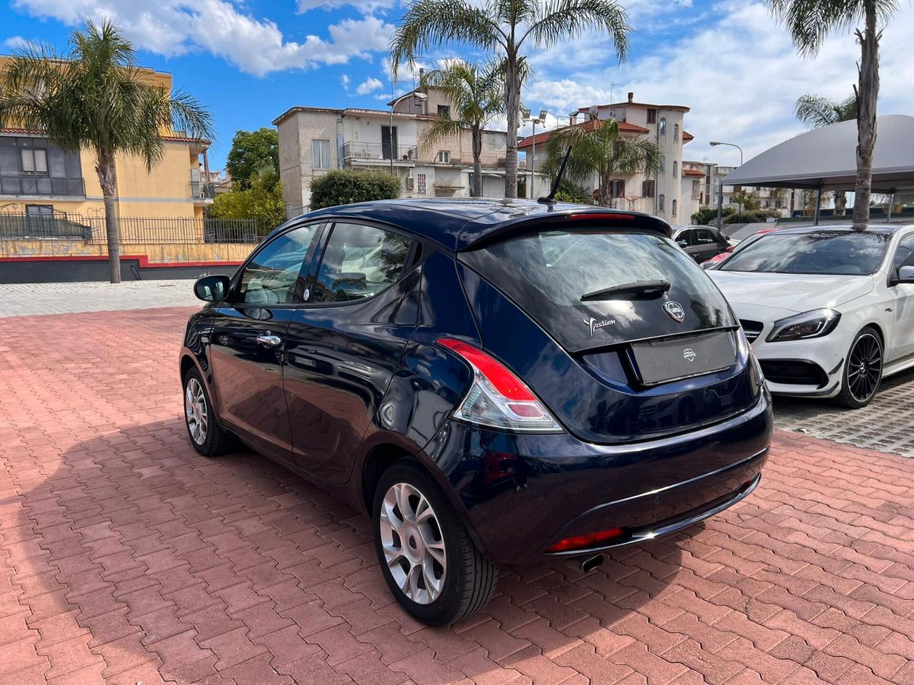 Lancia Ypsilon 1.2 69 CV 5 porte Platinum