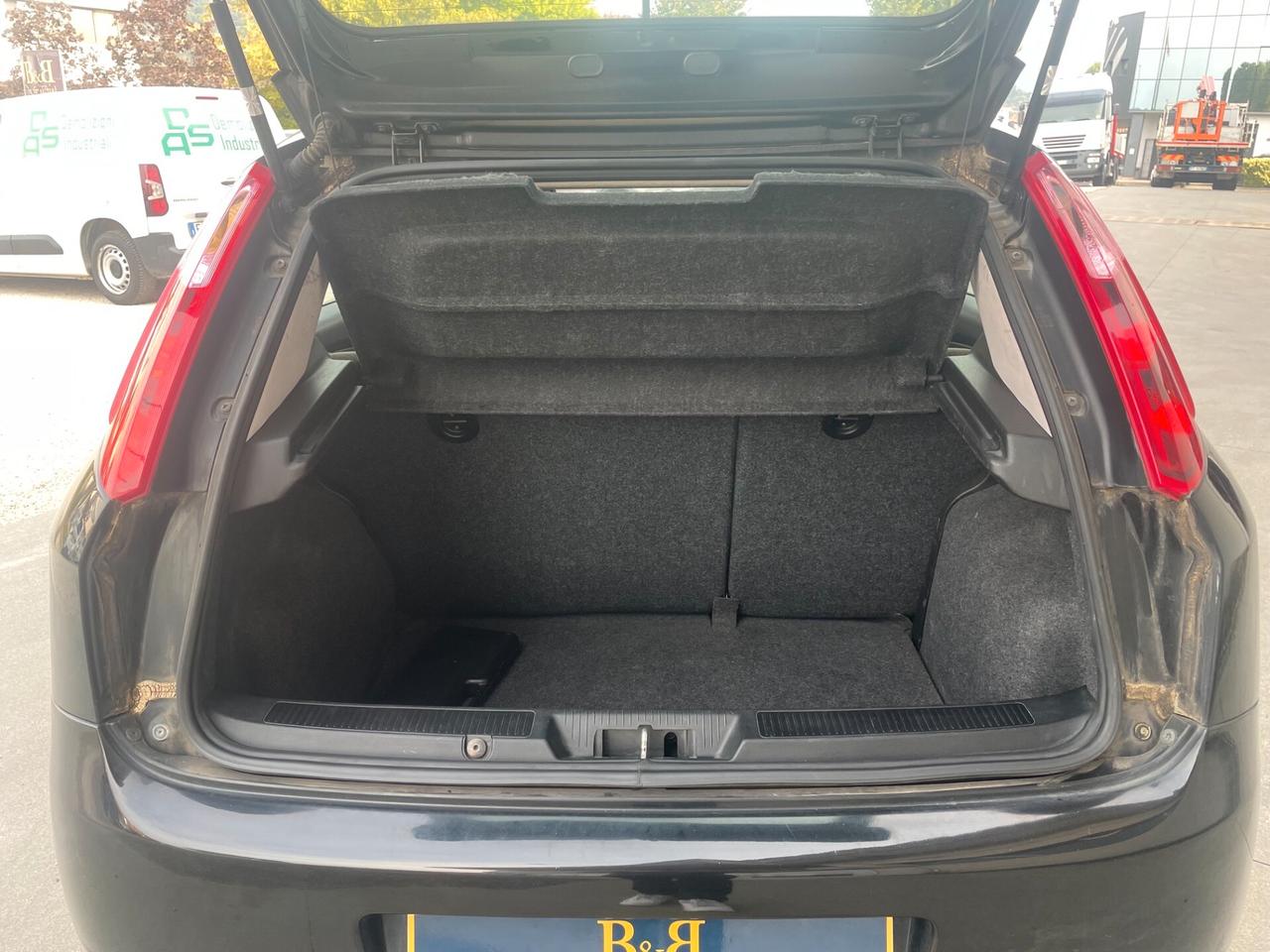 FIAT PUNTO 1.2 BENZINA/GPL – 2007 – 190.972 KM