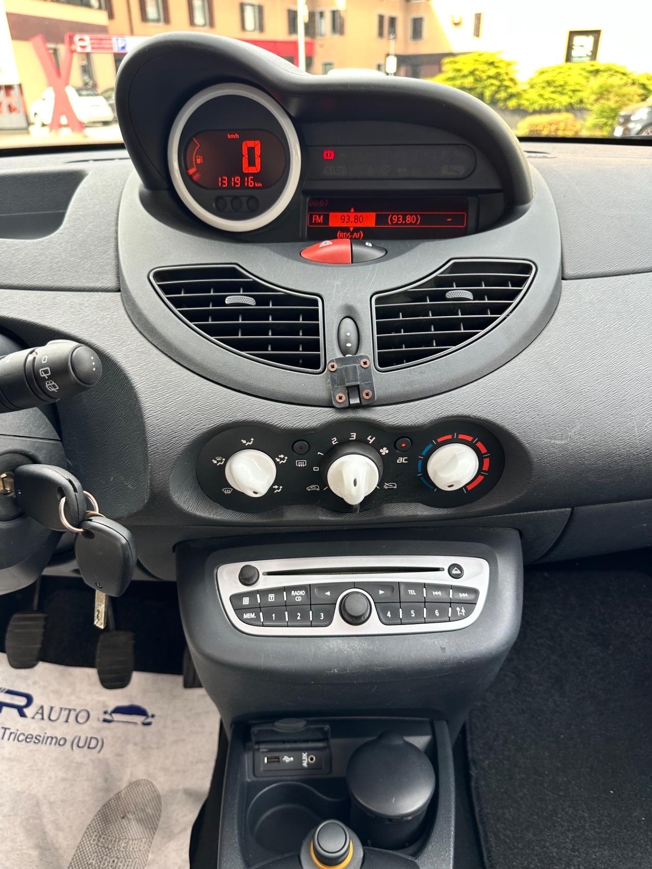 Renault Twingo 1.2Bz 75Cv - Neopatentati