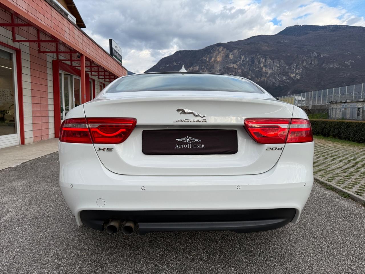 Jaguar XE - Prestige - FULL OPTIONAL