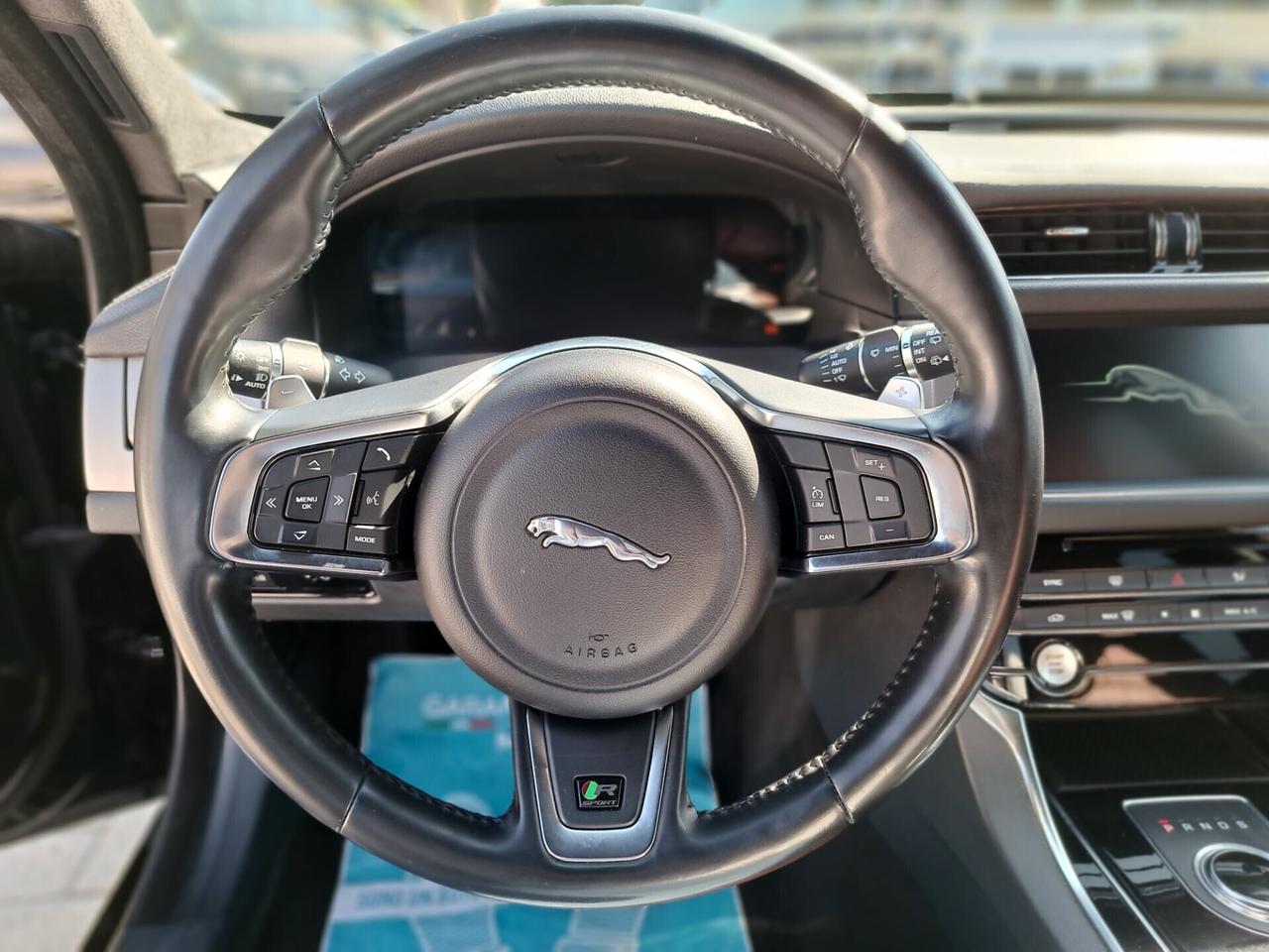 Jaguar XF 2.0 D 180 CV aut. R-Sport/FULL /FULL OPTIONAL