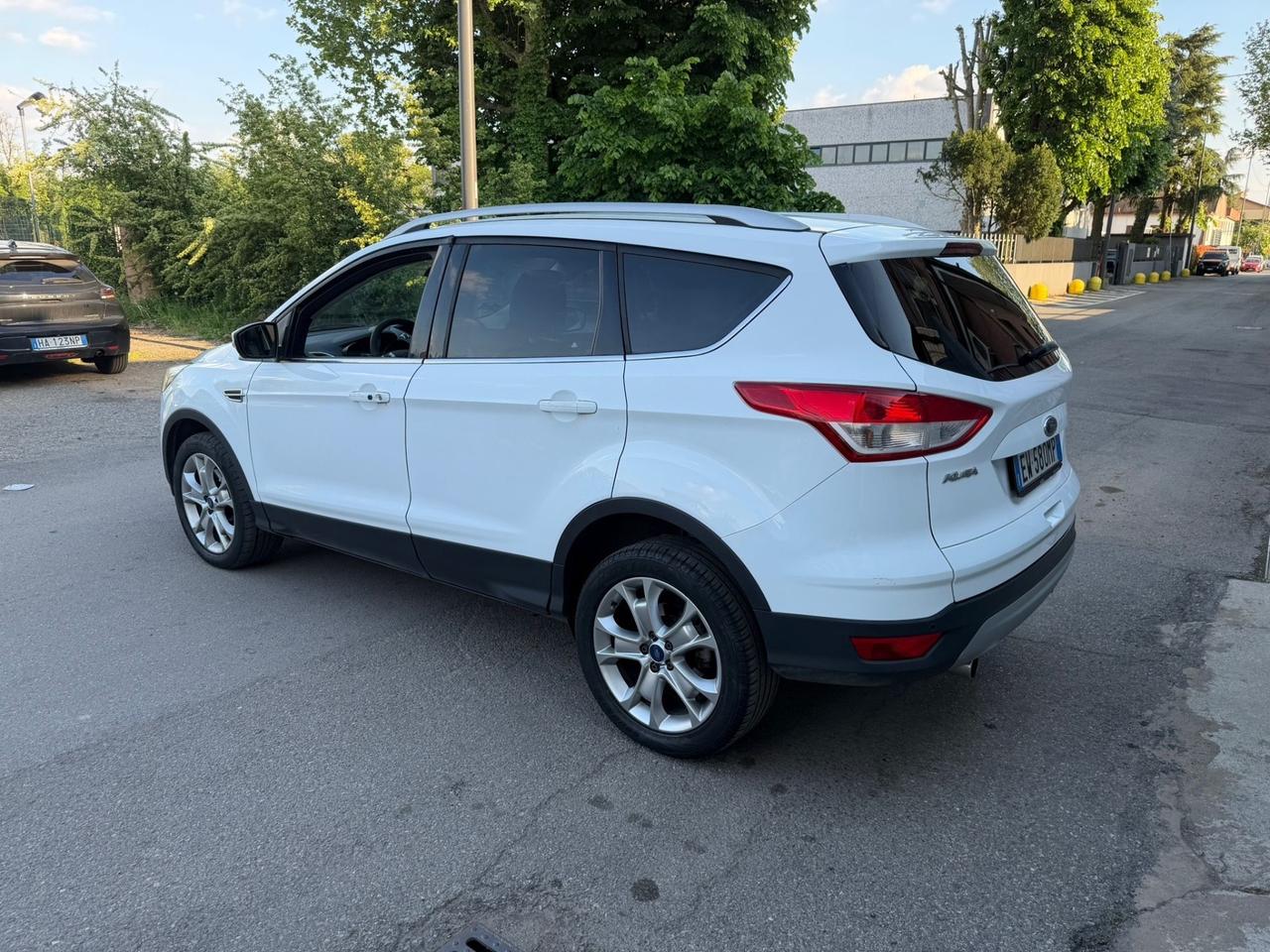 Ford Kuga 2.0 TDCI 140 CV 4WD Titanium