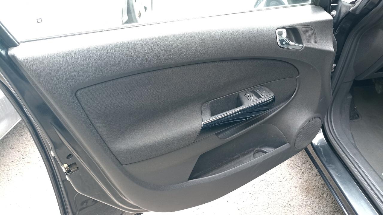 Opel Corsa 1.2 85CV 5 porte GPL-TECH Edition