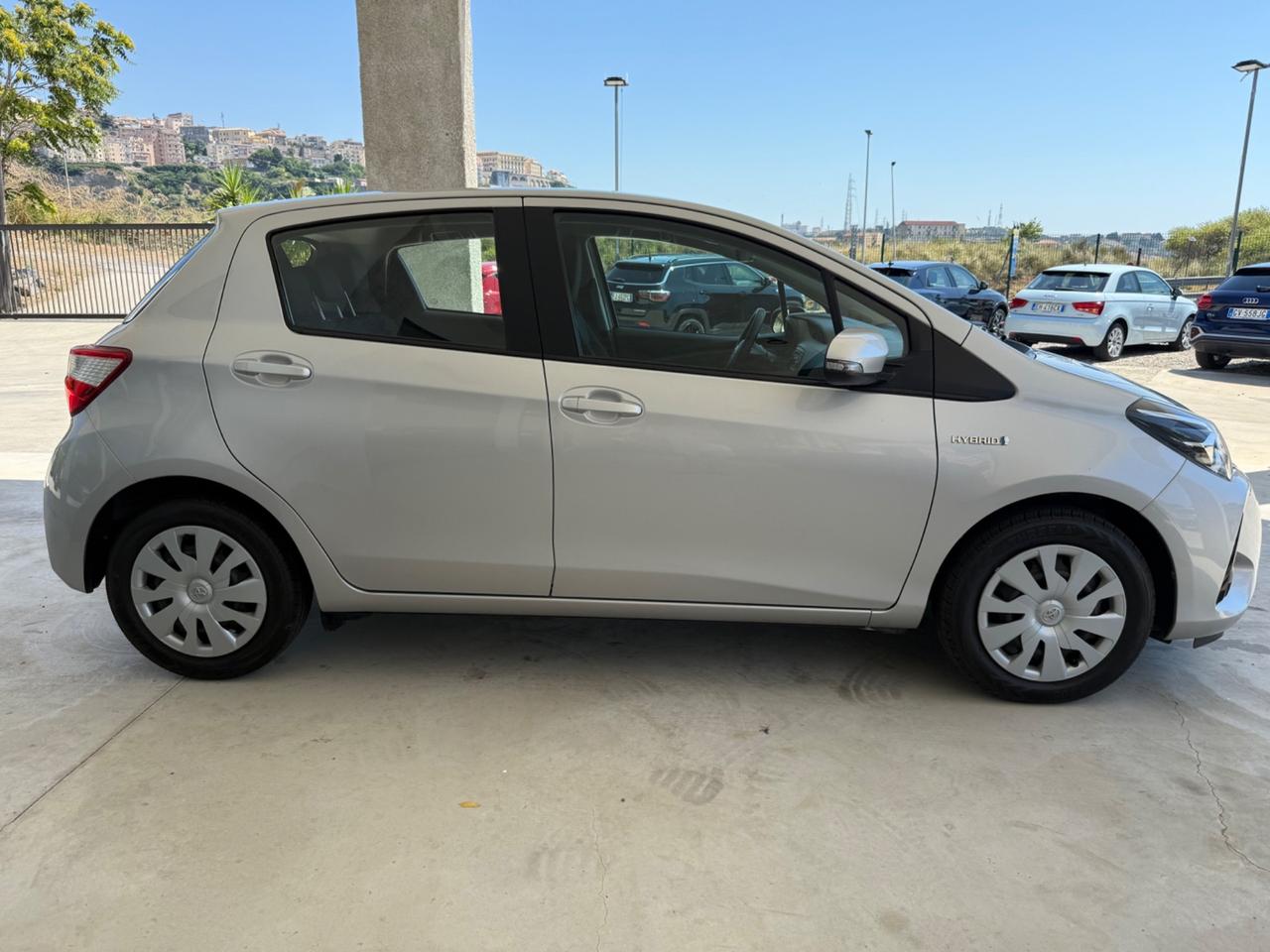 Toyota Yaris 1.5 Hybrid 5 porte Cool