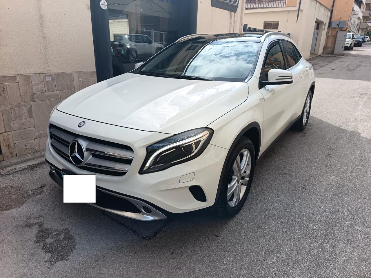 Mercedes GLA 200 D. Auto. Sport-Tetto-Full Opt