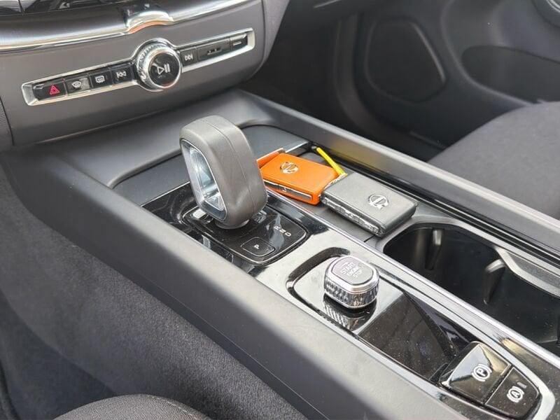 Volvo XC60 XC60 B4 (d) Geartronic Momentum Pro