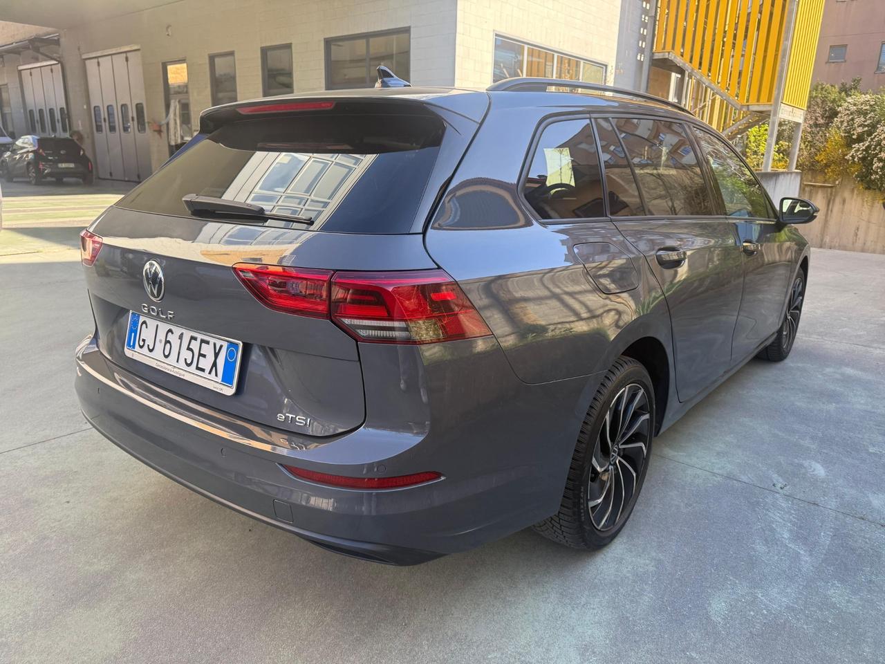 Volkswagen Golf Variant 1.0 eTSI EVO DSG Life