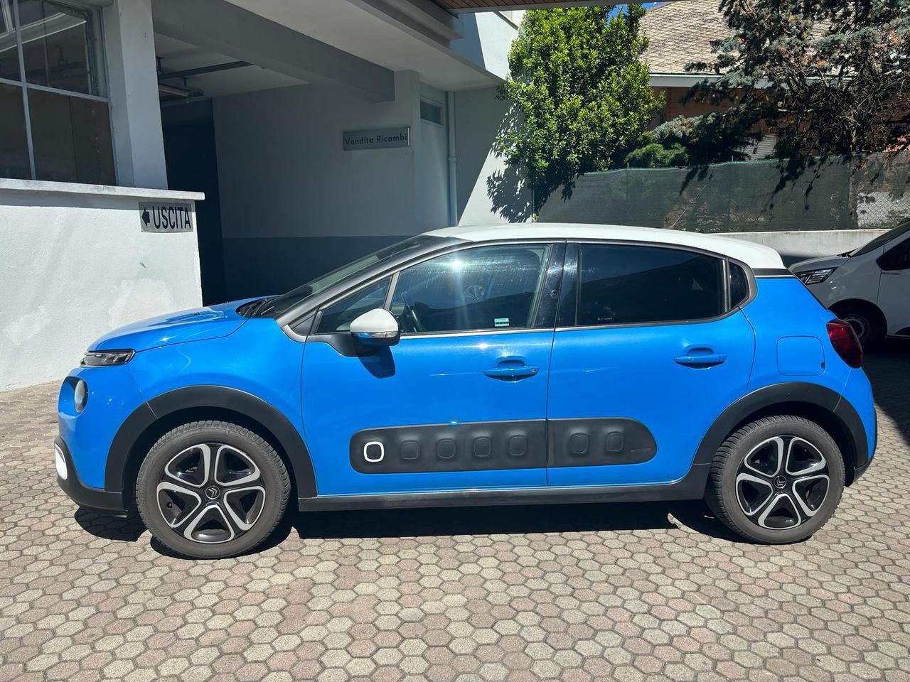 Citroen C3 1.2 puretech shine s&s 83cv neopatentati my18
