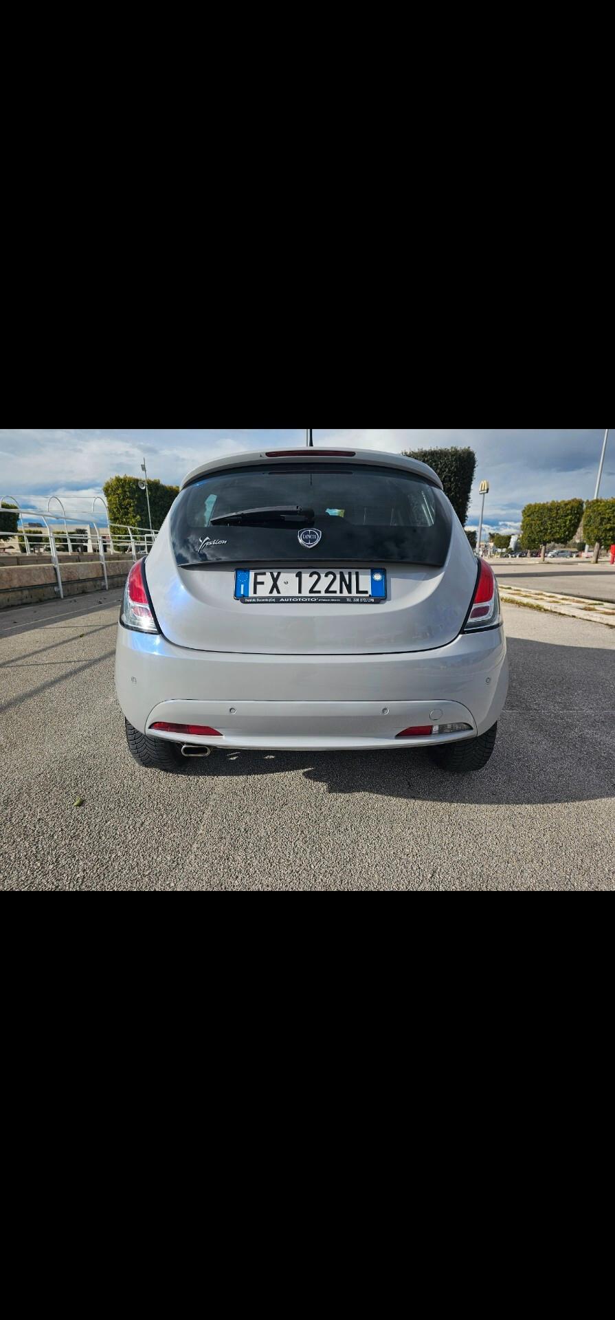 Lancia Ypsilon 1.2 69 CV 5 porte Platinum