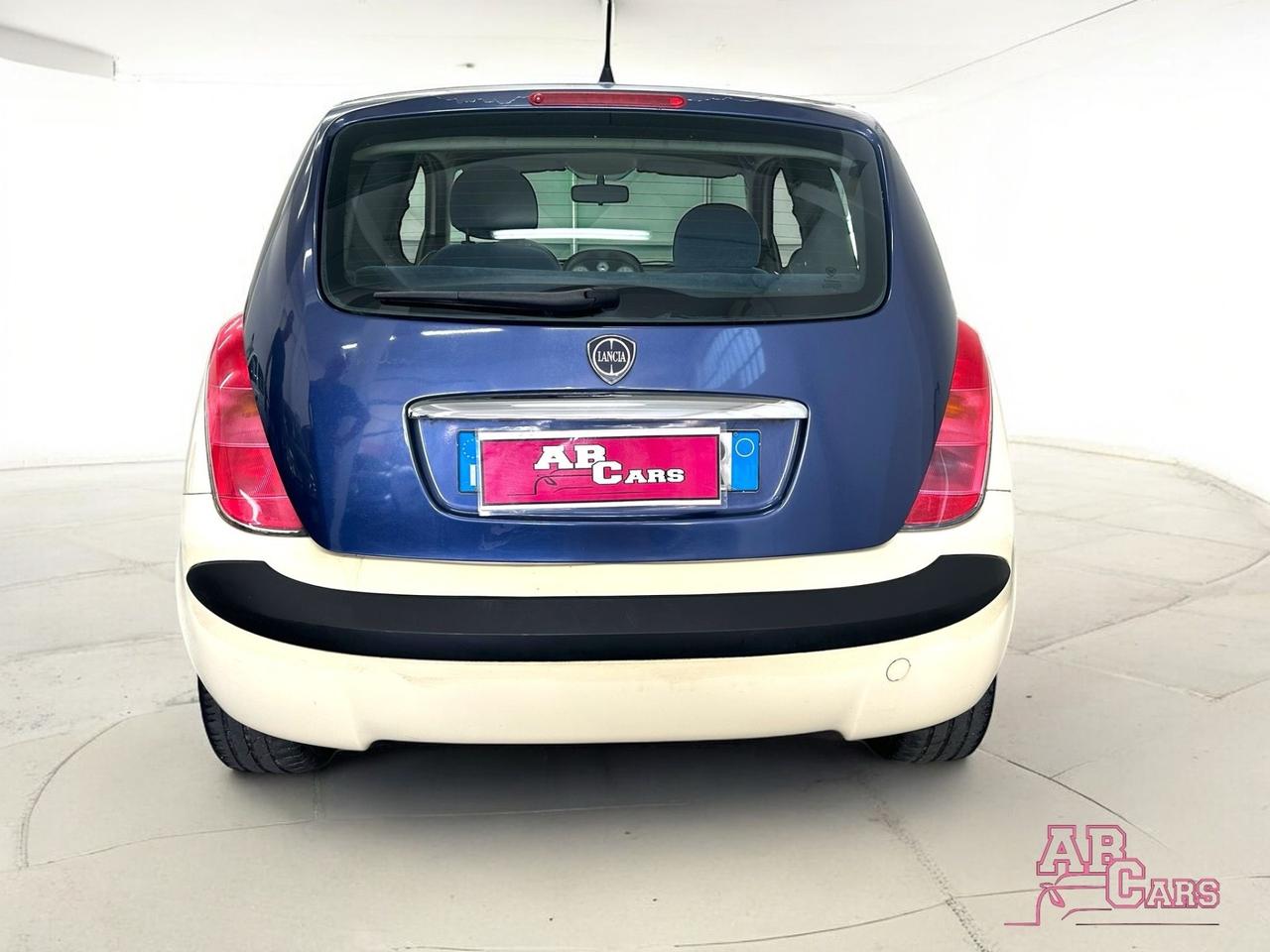 Lancia Ypsilon 1.2 Argento NEOPATENTATI