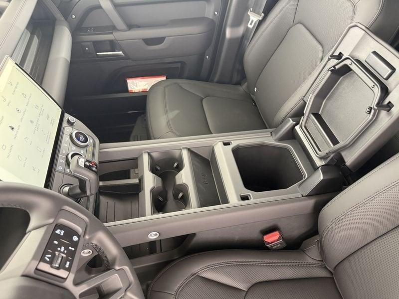 Land Rover Defender D250 AWD Auto 110 X-Dynamic SE