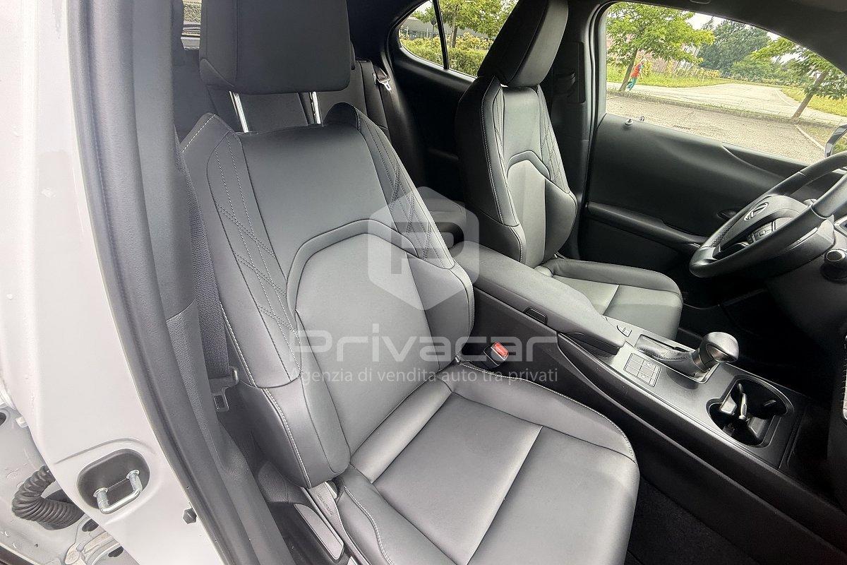 LEXUS UX Hybrid F Sport