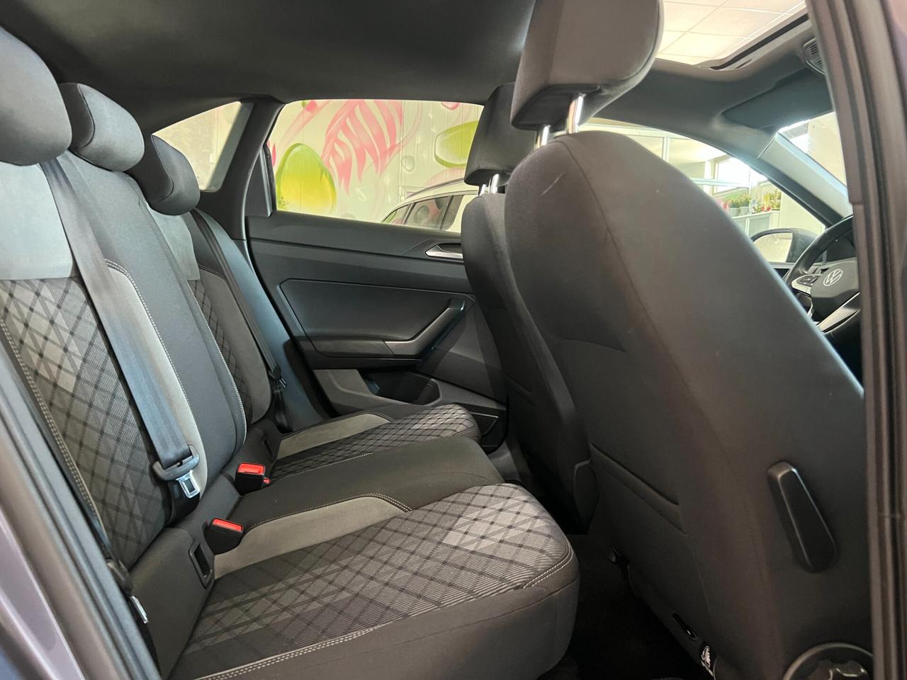 Volkswagen Taigo 1.0 TSI 110 CV R-Line TETTO APRIBILE