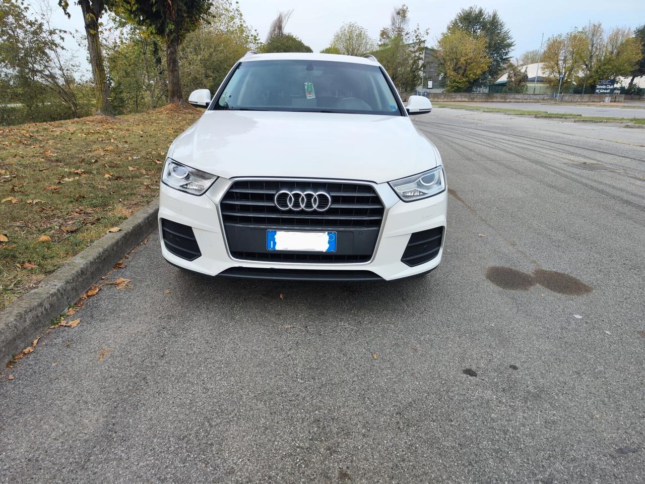 Audi Q3 2.0 TDI 120 CV Business