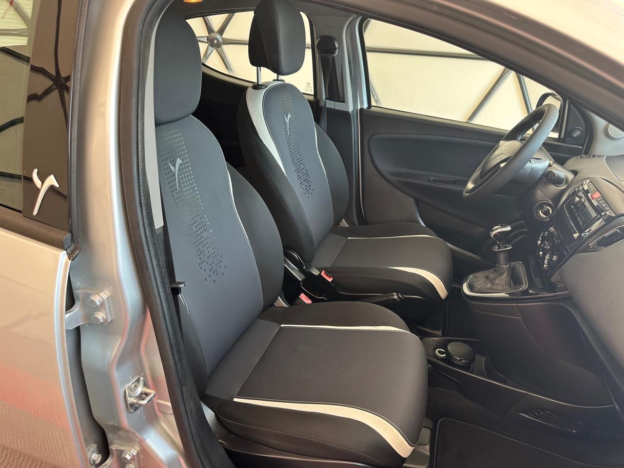 Lancia Ypsilon 1.2 69 CV 5 porte GPL Ecochic Gold