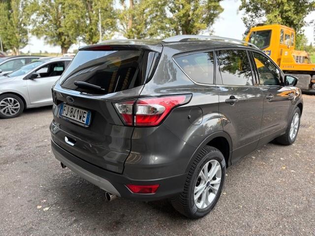 Ford Kuga 1.5 TDCI 120 CV S&S 2WD Powershift Titanium