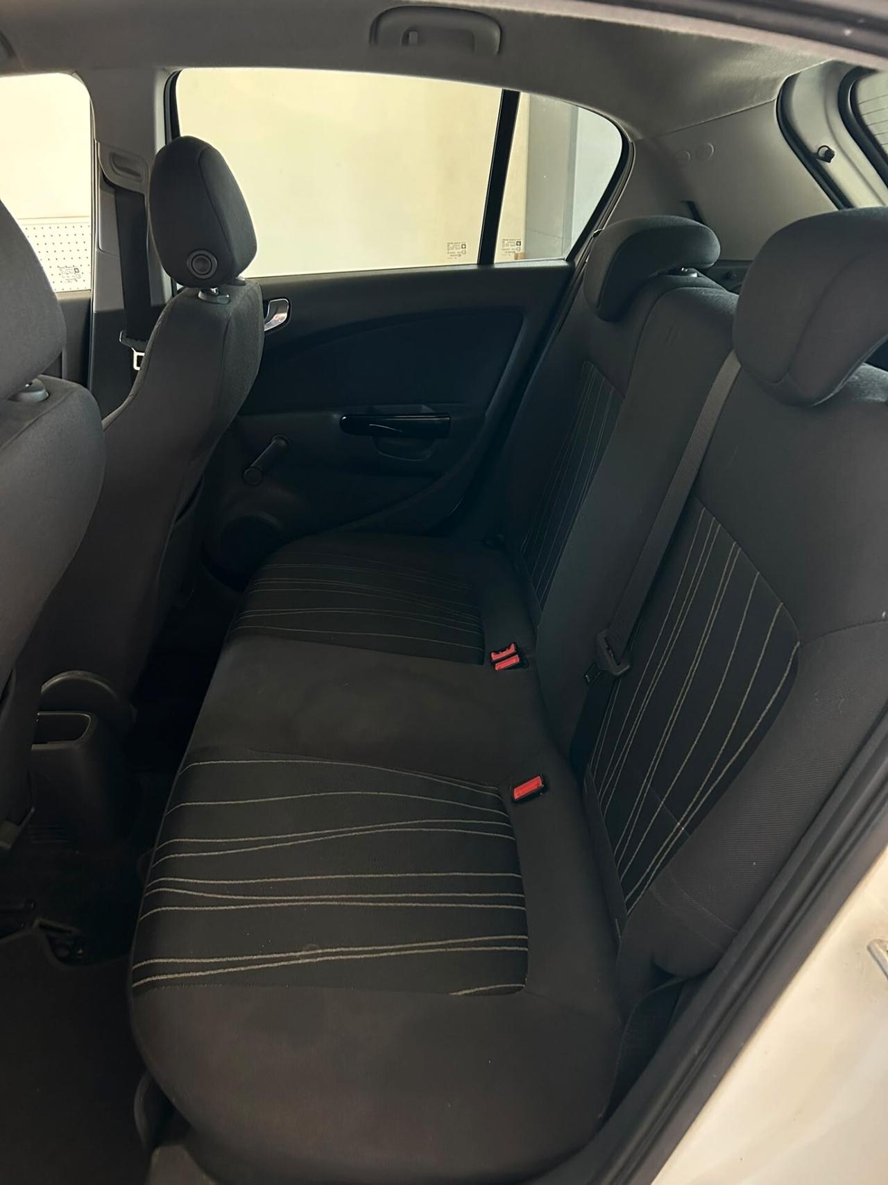 Opel Corsa 1.2 80CV 5 porte GPL-TECH Edition
