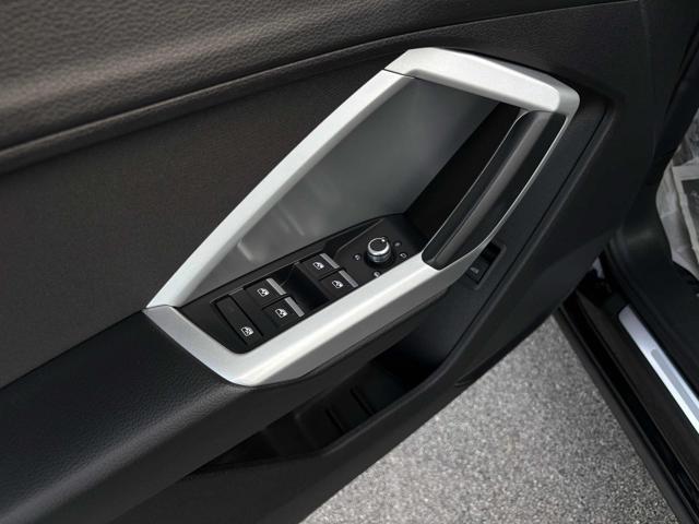 AUDI Q3 35 TDI S tronic Advanced POCHI KM