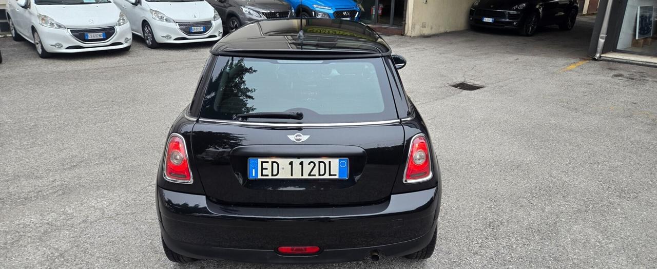 Mini 1.6 16V One (55kW)