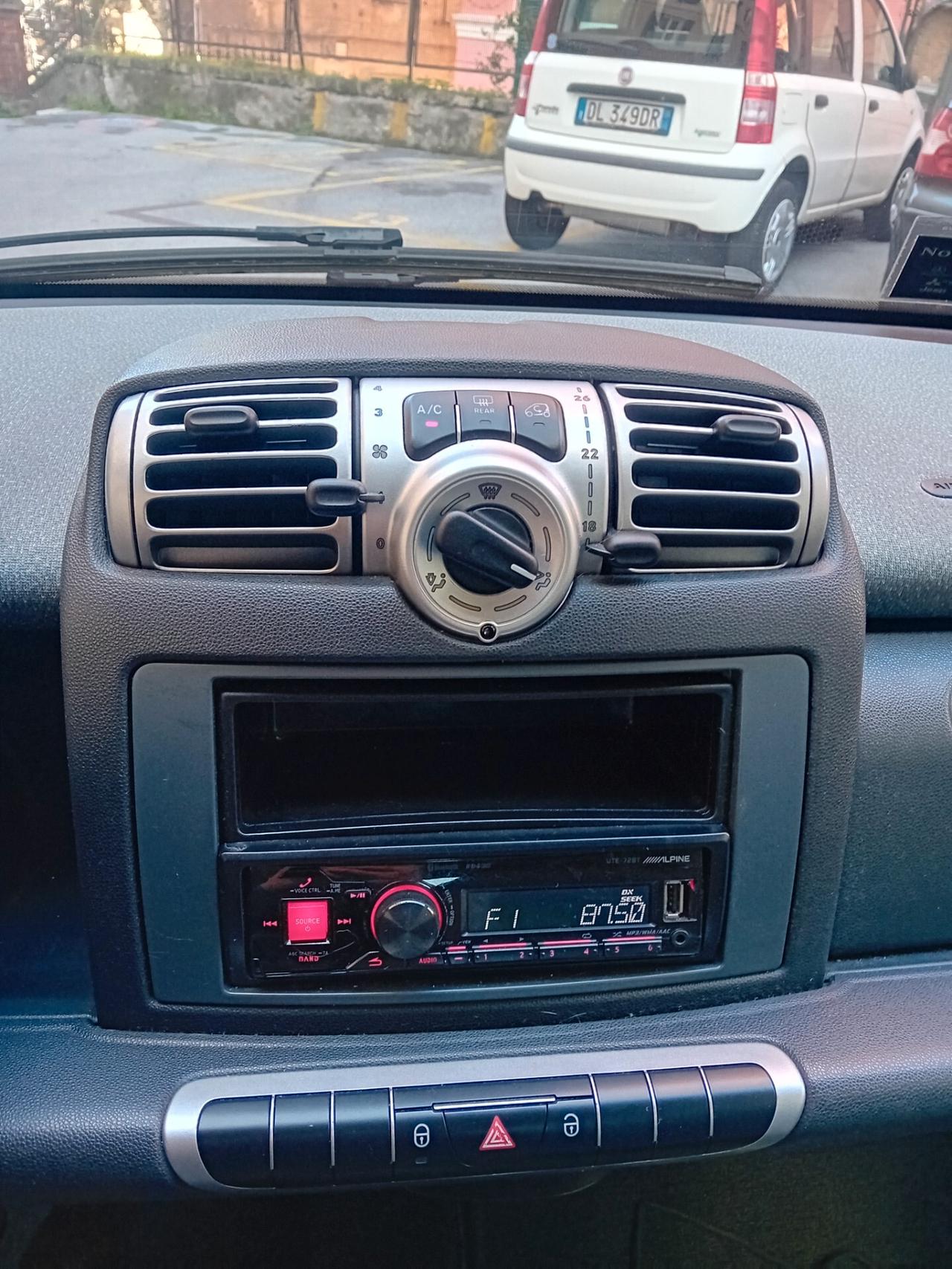 Smart ForTwo 1000 45 kW MHD coupé pure