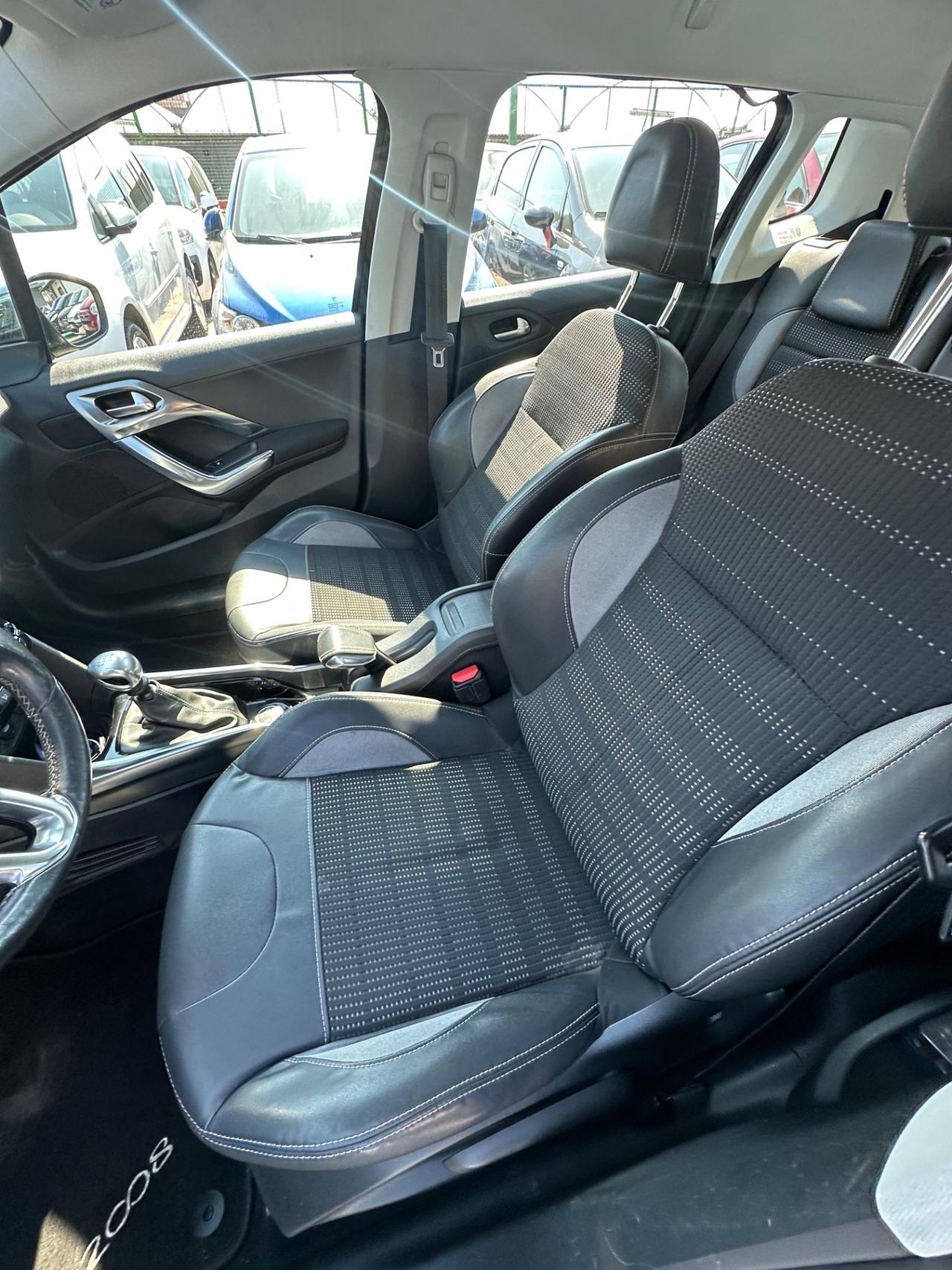Peugeot 2008 1.6 e-HDi 115 CV Stop&Start Allure