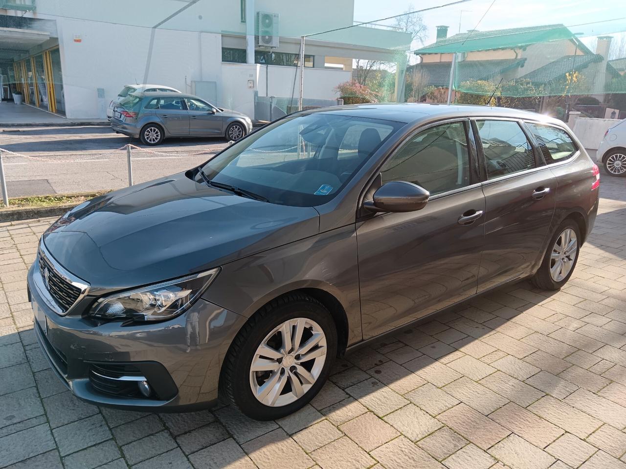 Peugeot 308 BlueHDi 130 S&S EAT8 SW