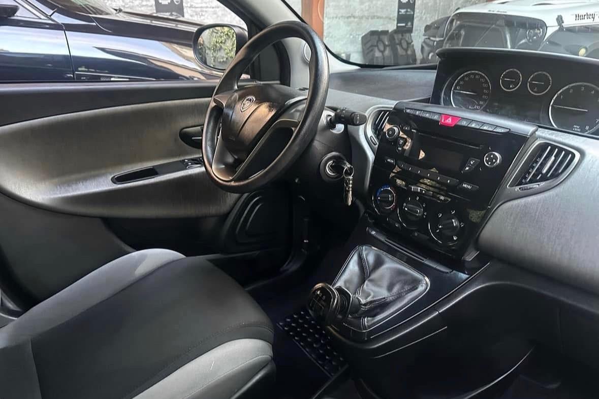 Lancia Ypsilon 1.2 69 CV 5 porte GPL GARANZIA