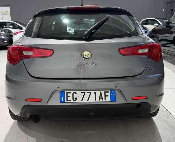 Alfa Romeo Giulietta Benzina Tetto Panoramico