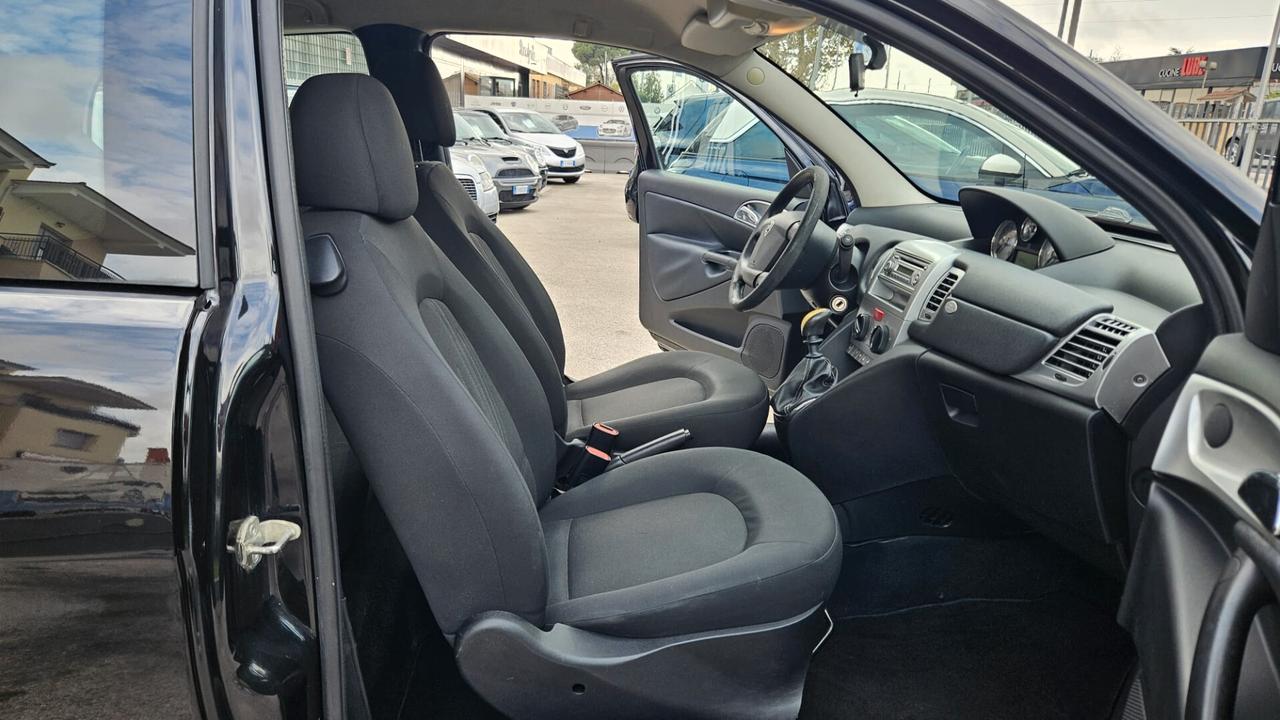 Lancia Ypsilon 1.2 69 CV Diva