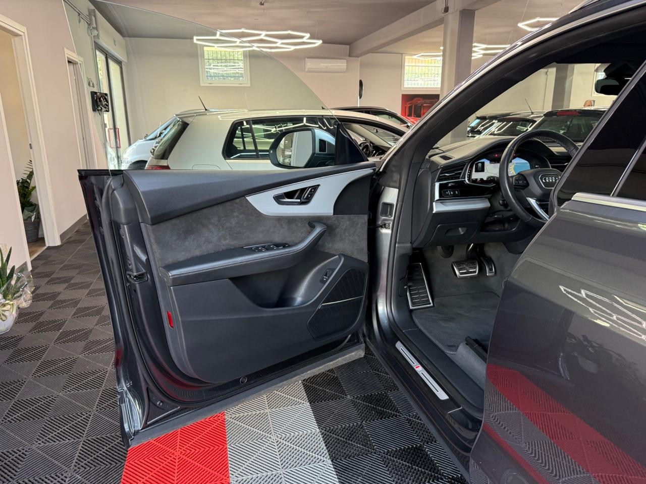 Audi SQ8 4.0 TFSI quattro sport attitude - FABIANOAUTO