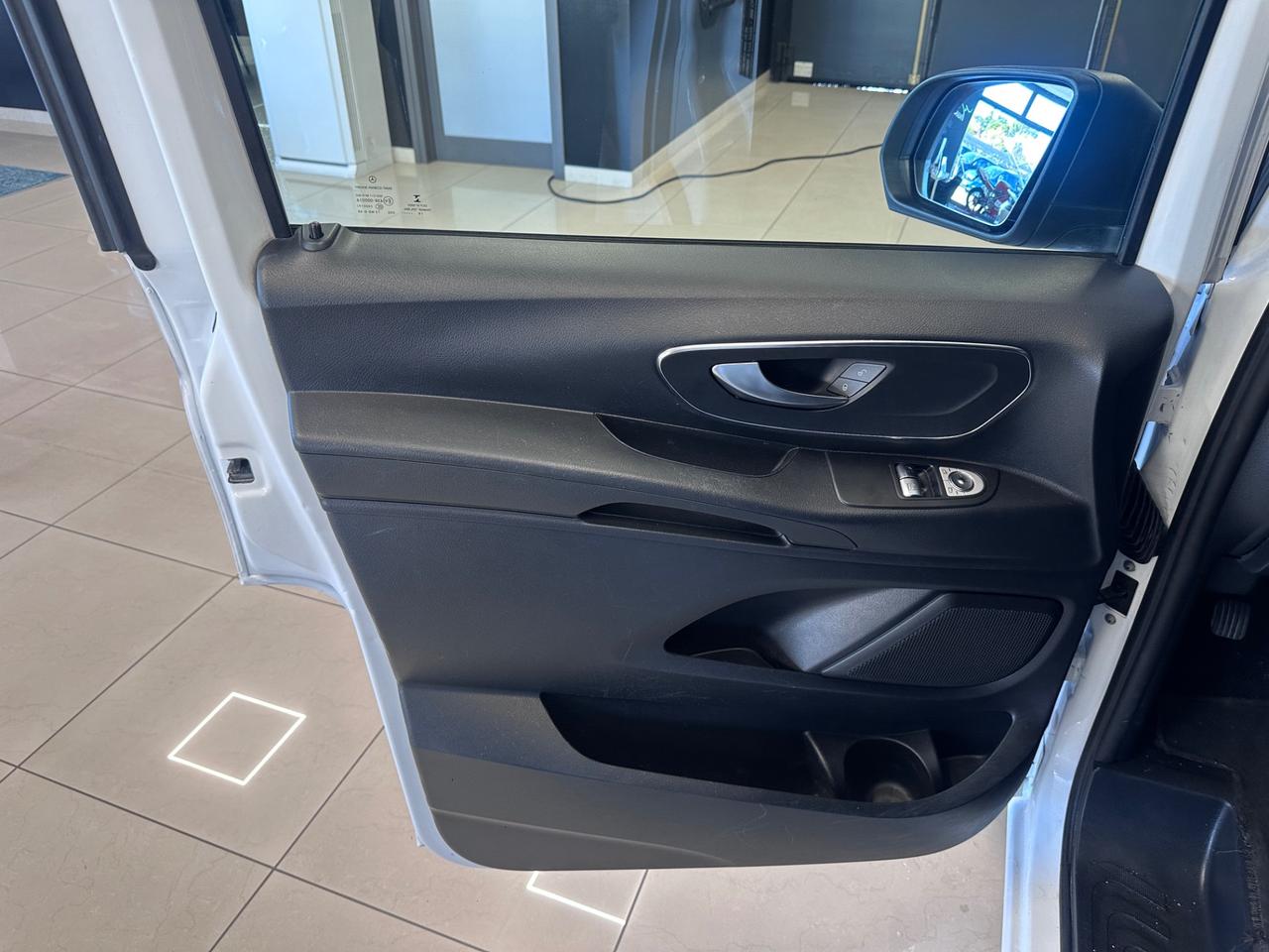 MERCEDES Vito 116 cdi compact tourer select auto my19