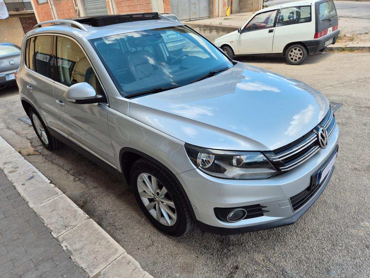 VW TIGUAN 2.0 TDI TETTO APRIBILE ANNO 2015 KMCERTIF