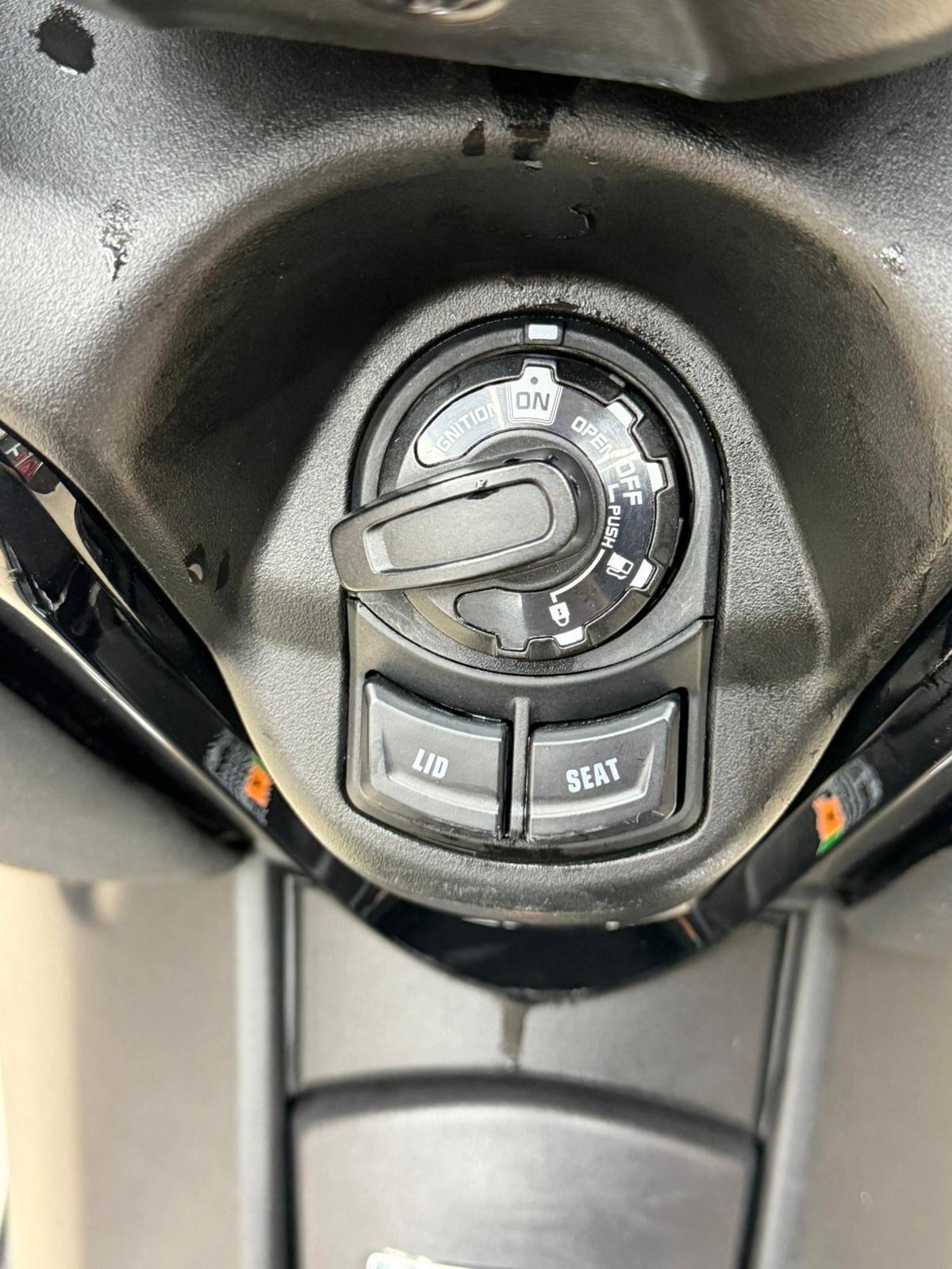 Yamaha X-Max 125 ABS Business