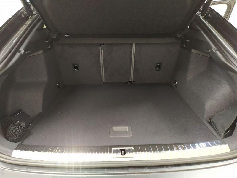 Audi Q3 Sportback 40 2.0 tdi Identity Black quattro 193cv s-tronic
