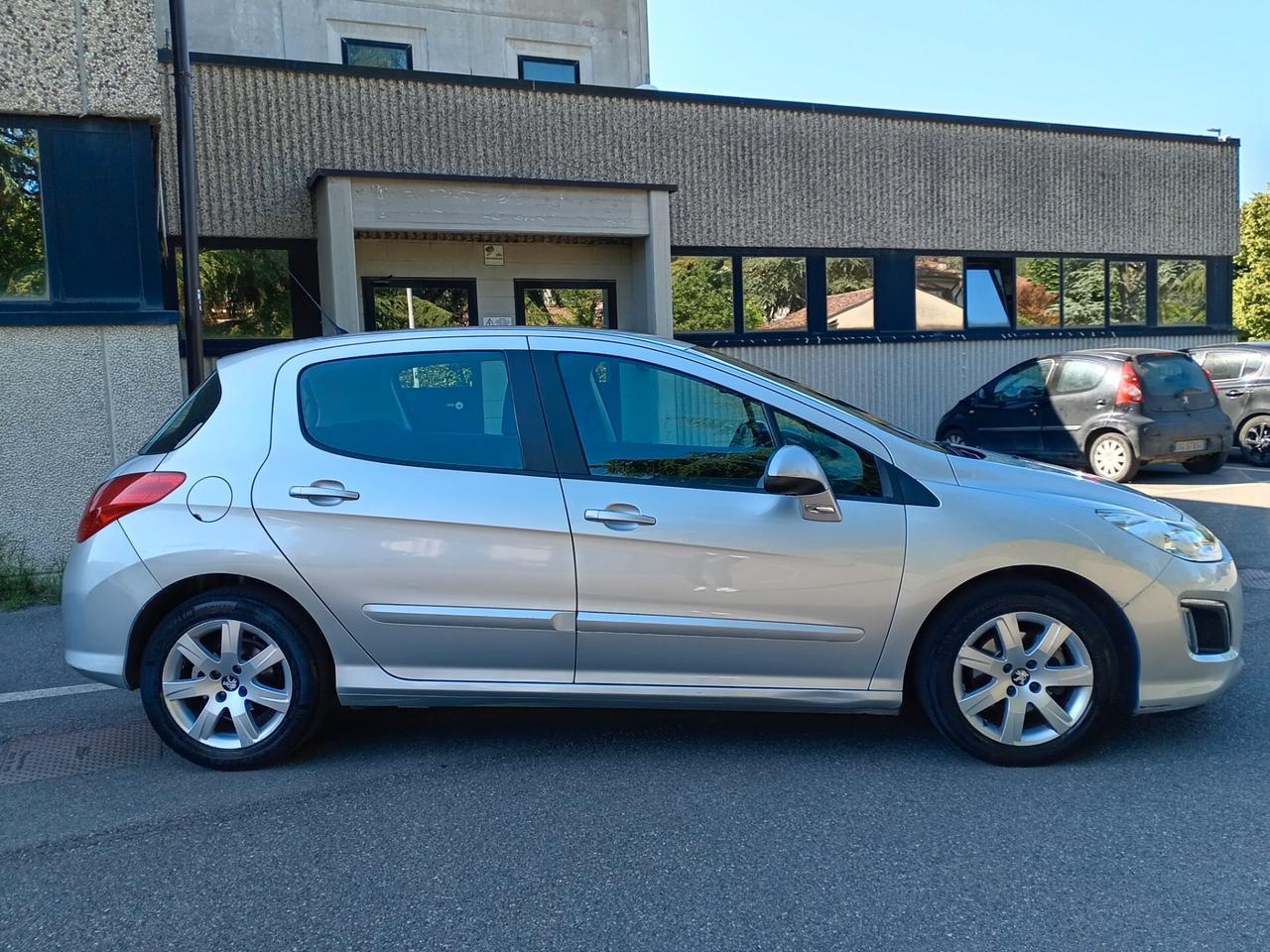 Peugeot 308 1.6 8V e-HDi 112CV Stop&Start 5p. Active