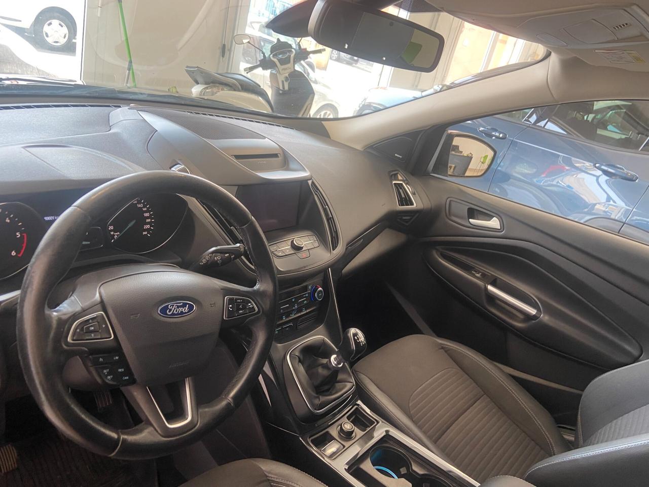 Ford Kuga 1.5 TDCI 120 CV S&S 2WD Titanium