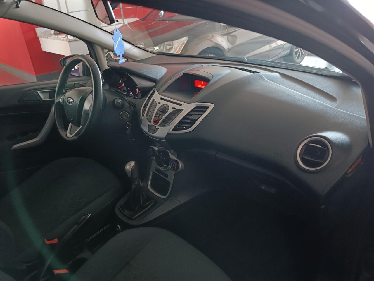 Ford Fiesta 1.4 5 porte Bz.- GPL Titanium