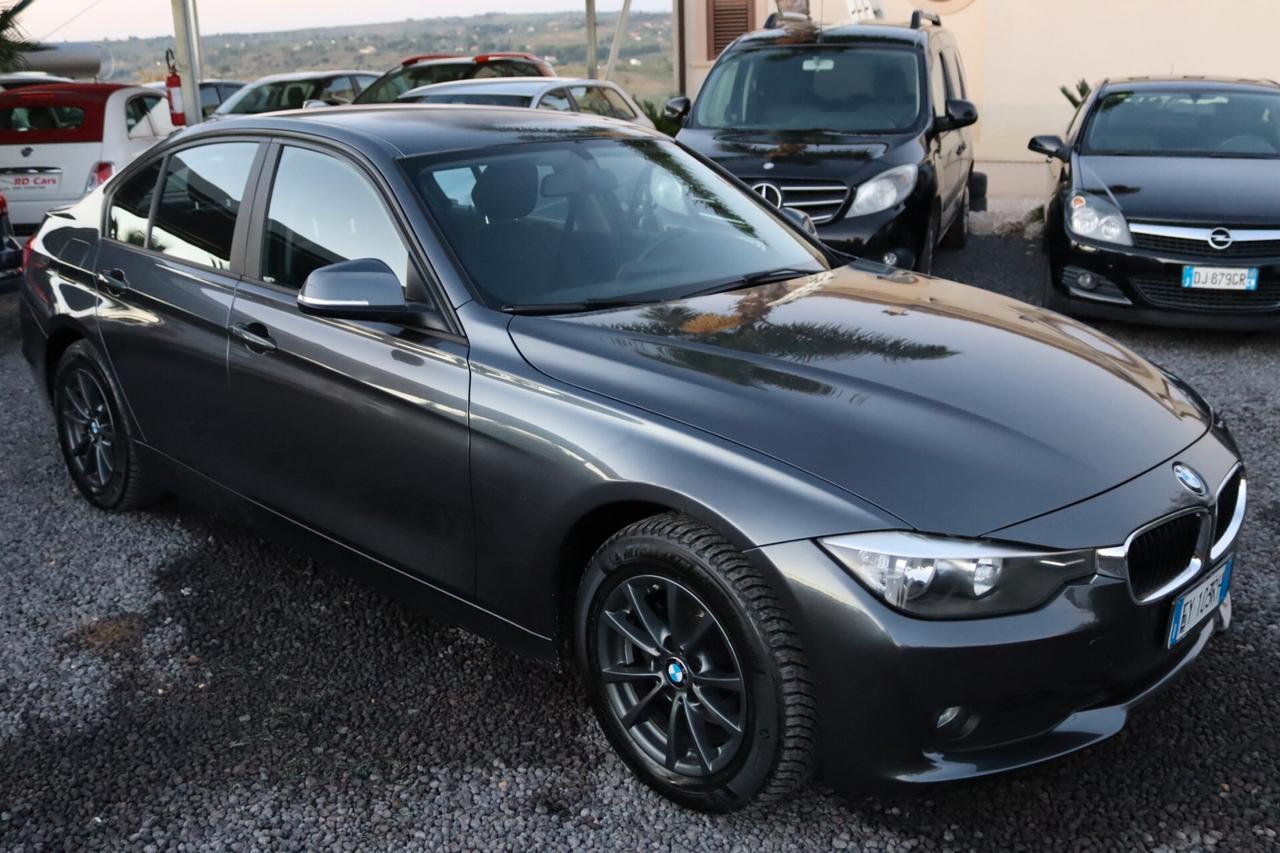 BMW 318D 2.0 cambio automatico