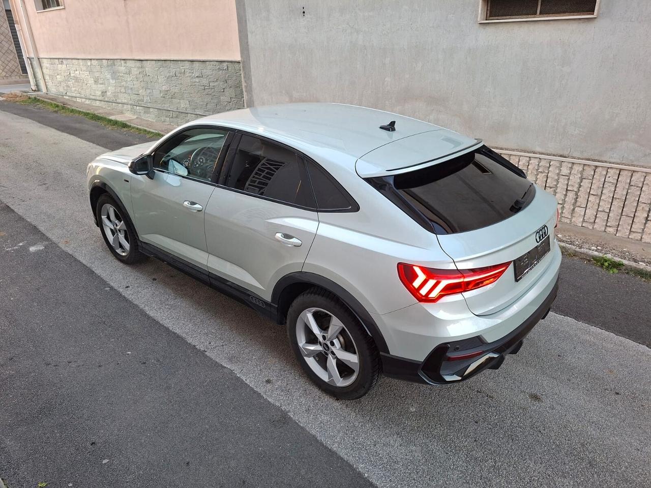 Audi Q3 45 TFSI quattro S tronic line edition