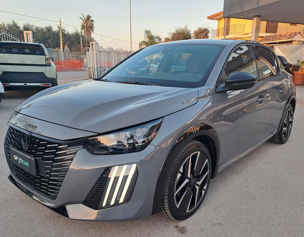 Peugeot 208 1.2 PureTech 100cv GT- 23848 km