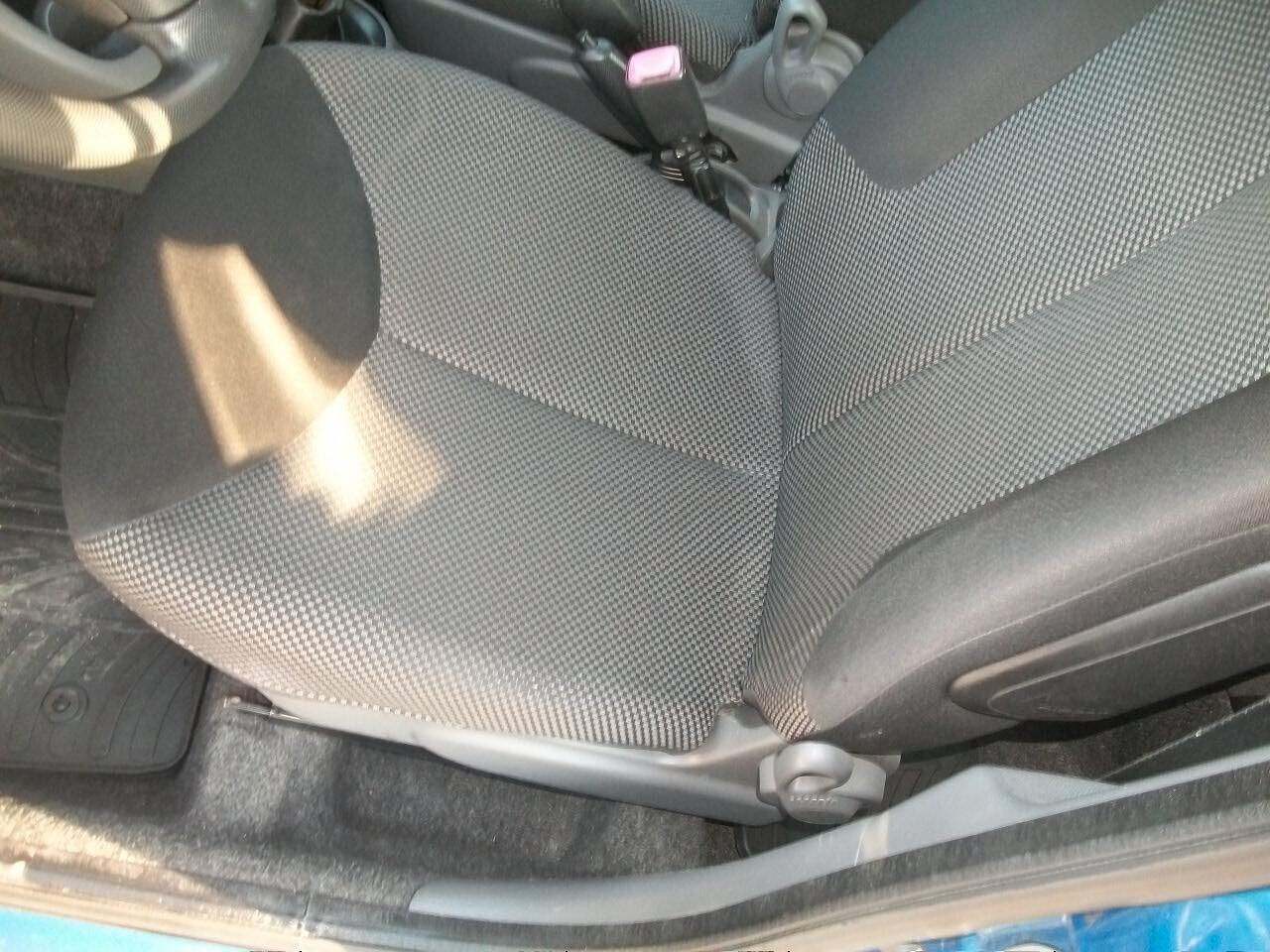 Toyota Aygo 1.0 12V VVT-i 5 porte Sol CC 998 BENZINA SI NUOVI PATENTATI GARANZIA UN ANNO KM 122500 COME NUO