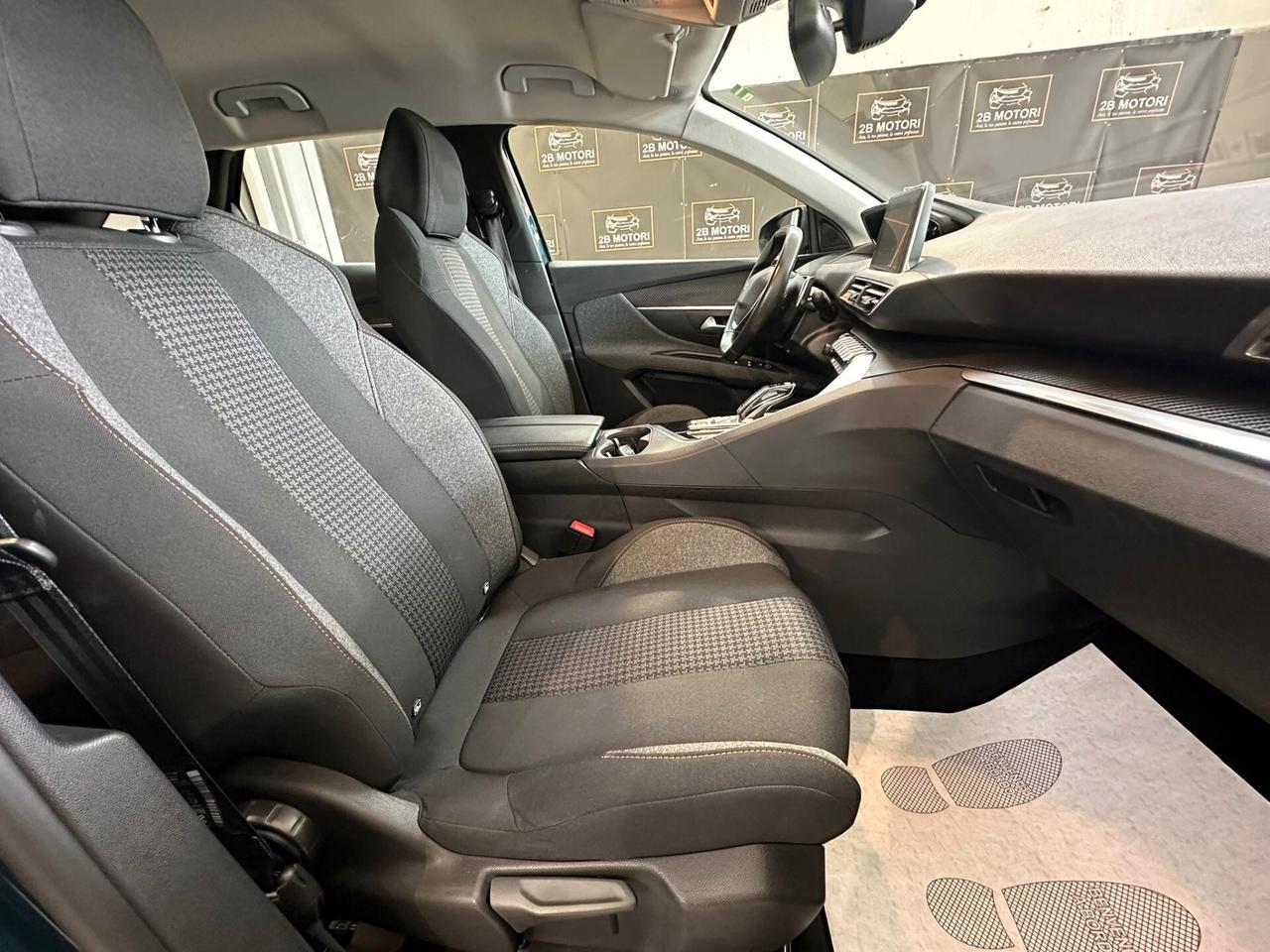 Peugeot 3008 BlueHDi 130 S&S EAT8 Allure