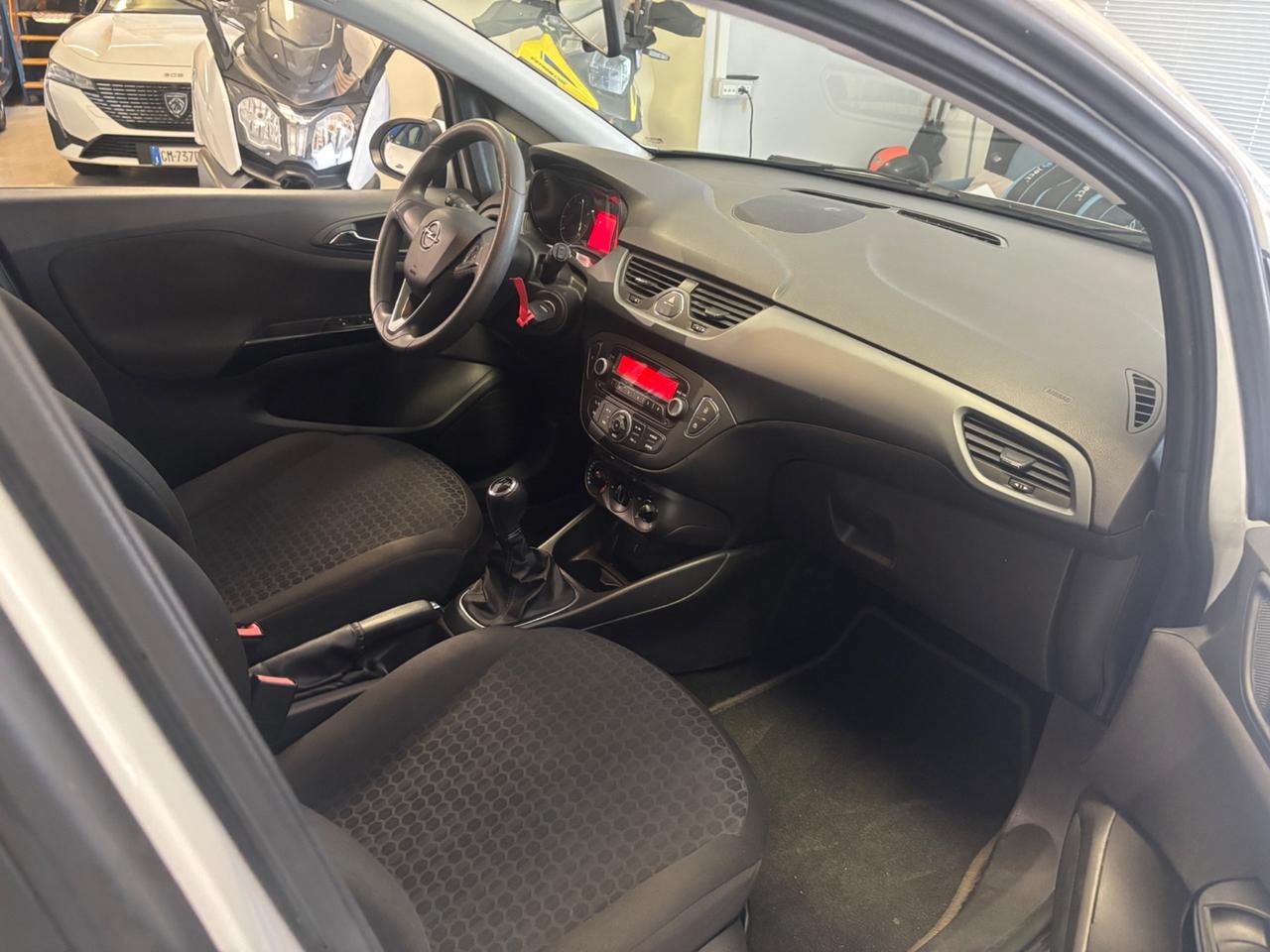 Opel Corsa 1.2 5 porte n-Joy